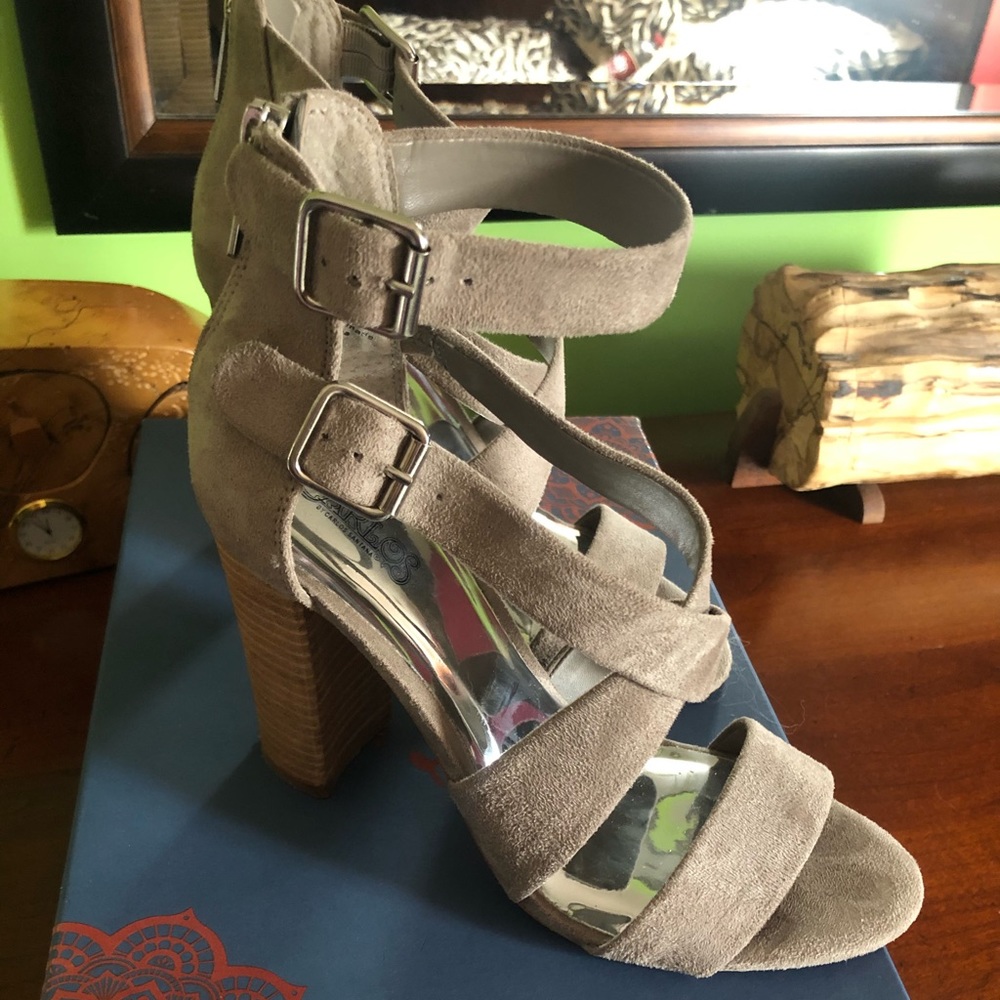 Grey heels 7.5